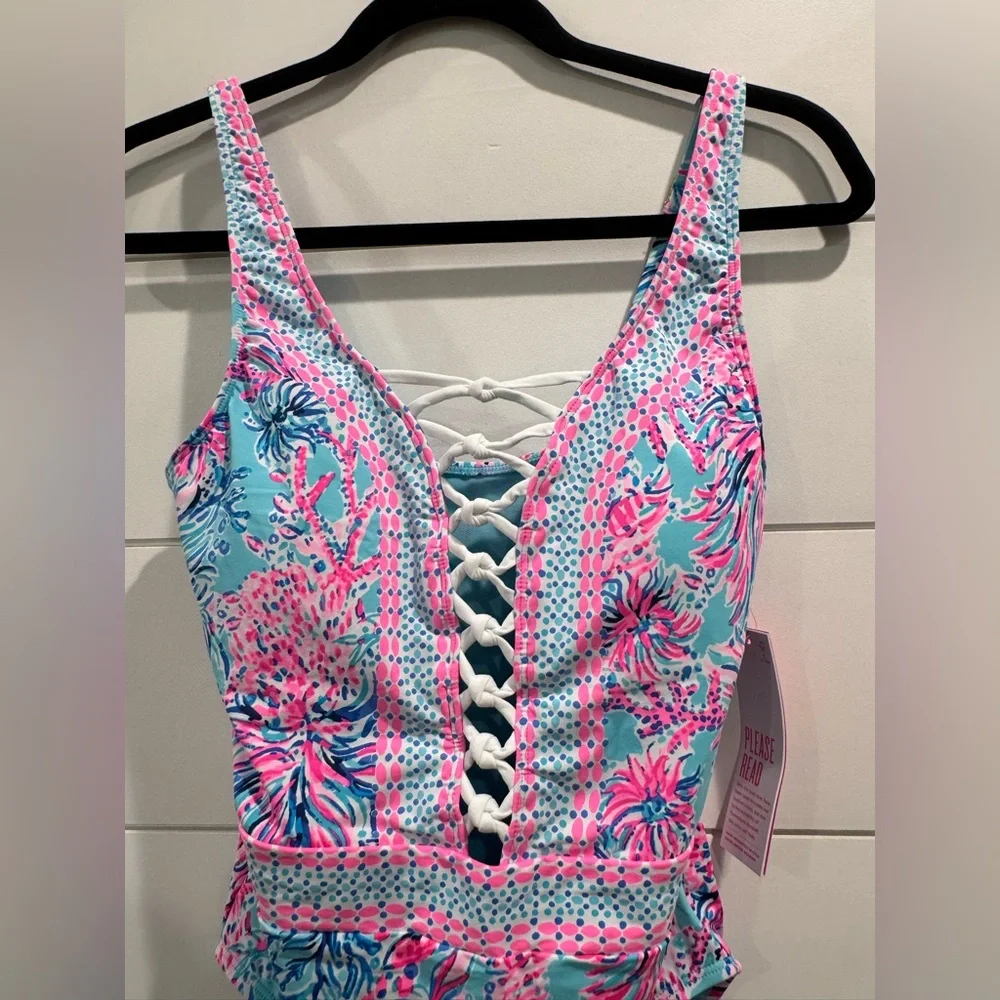 NWT Lilly Pulitzer Caseylee lattice one piece swimsuit in Seek and sea - Picture 6 of 10